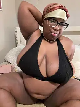 Layitinme - oil tittes😍😍👅