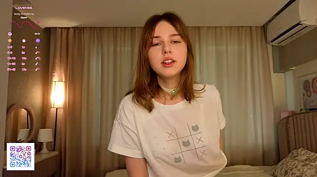 SunnySikarskie - tease with a wet T-shirt