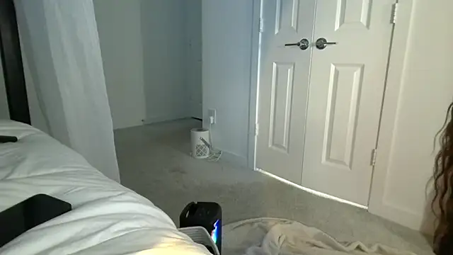 Therosaliaxox - pillow tease