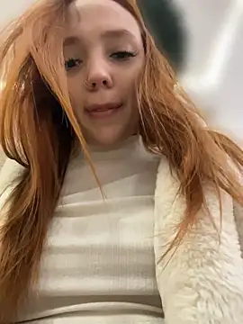 LisaCatt - dildo in pussy