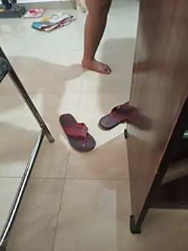 Lily-Darlling - Ass show without panty