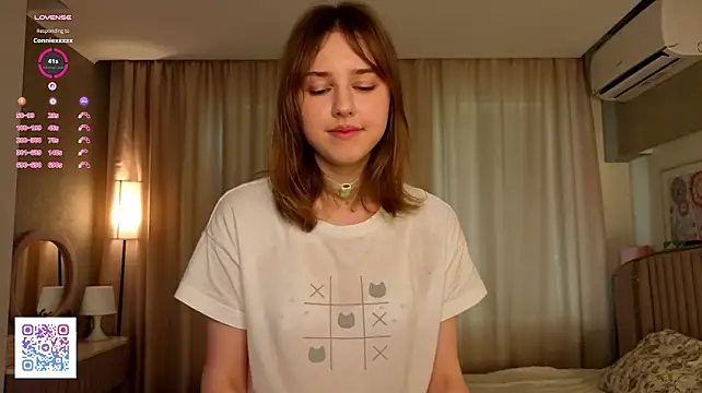 SunnySikarskie - tease with a wet T-shirt