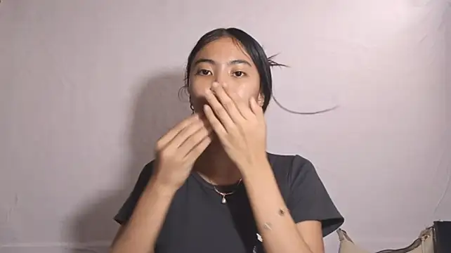 DeeannGunby - Lower shorts/skirt and tease with ass