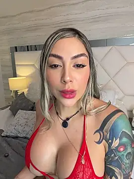 Miacoleman_ - deepthroat messy dildo play 💦💦