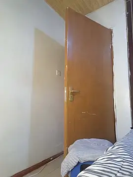 QueenOfAss11 - Spread ass