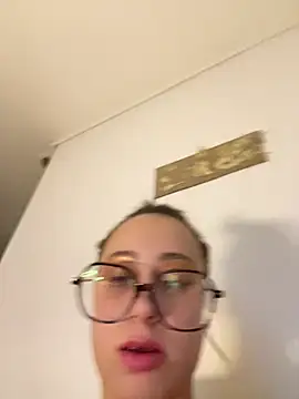 Queenlo_xxx