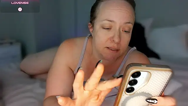 Julimonroe - Twerk w/ no panties 😈