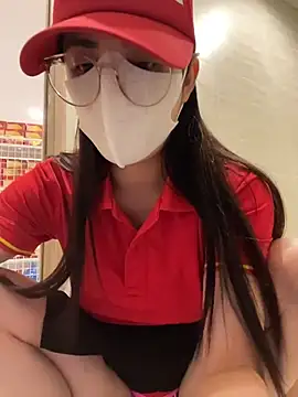 Sneaky_Cumshoot - Sneaky Cumshoot at Mart