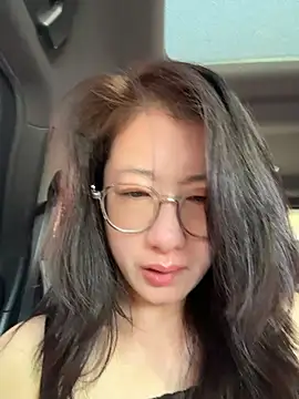 Weiwei103 - 脱掉胸罩