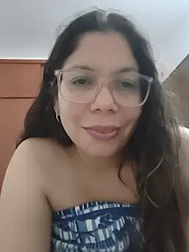 Carliina_Soussa - Mostrar cuerpo , vagina tocándose
