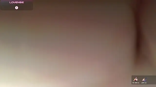 Julimonroe - Twerk w/ no panties 😈