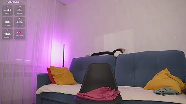 Lana_Fit_ - 3 fingers in pussy and slap pussy