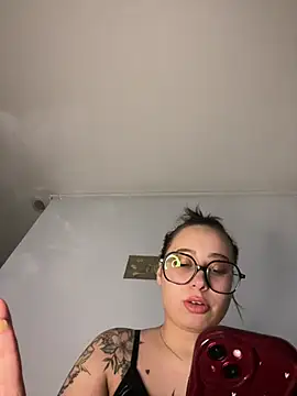 Queenlo_xxx - gagne 2 vidéos très HARD💦