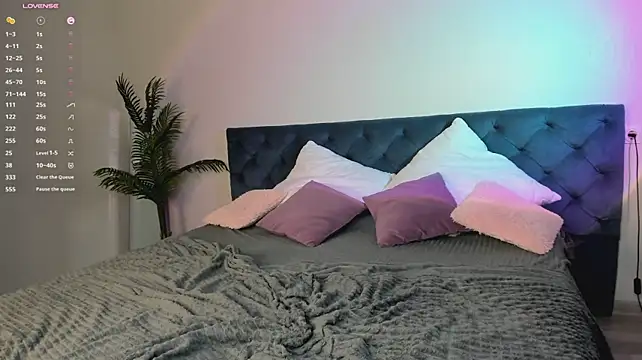Elle_Skinny - make my ass red