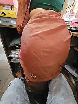 Indianhotwife639 - Boobs pussy enjoy 😉