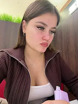 Cristal-Et-Moet - Take off delicious panties young pussy🥹