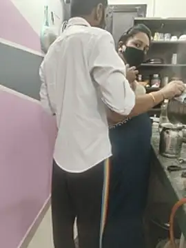 Lily-Darlling - Ass show without panty