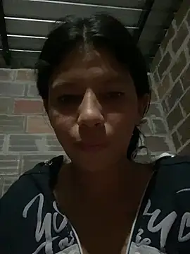 Broken_Latina_Whores_JE - Take off pantyhose here in the street