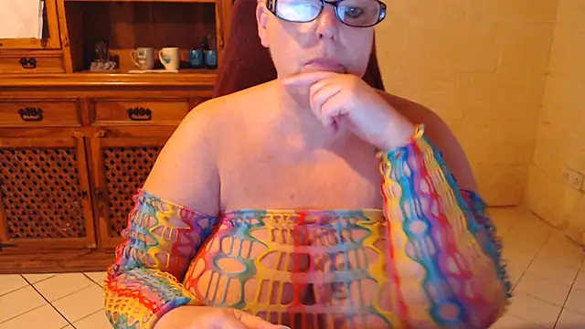 MISS_LINDAH - 🥰BODYLOTION ON MY BOOBS 🥰