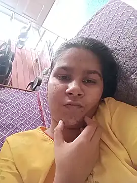 Cutiess2 - Boobs show