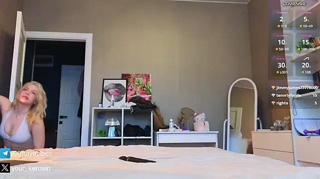 Maya_NextDoor - Tease without panties