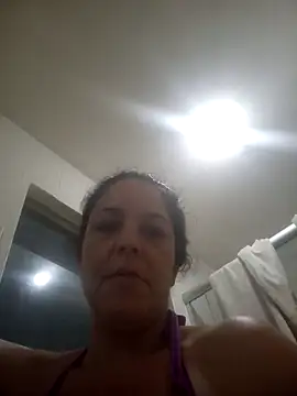 Mimadinha85 - Mostrar meu grelinho melado