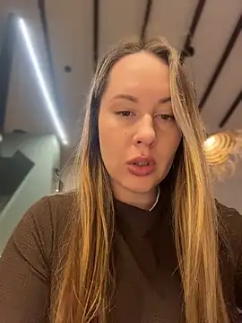 Mona_Plus - 3 Fingers inside🥵under bar counter🫠🥵