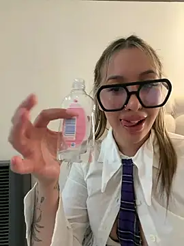 Mialunaxx - Dildo en 4