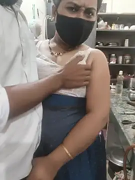Lily-Darlling - Ass show without panty