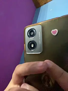 Zara344 - Dedos en la cola👅