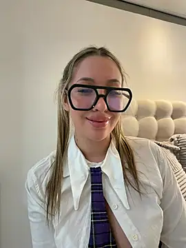 Mialunaxx - Dildo en 4