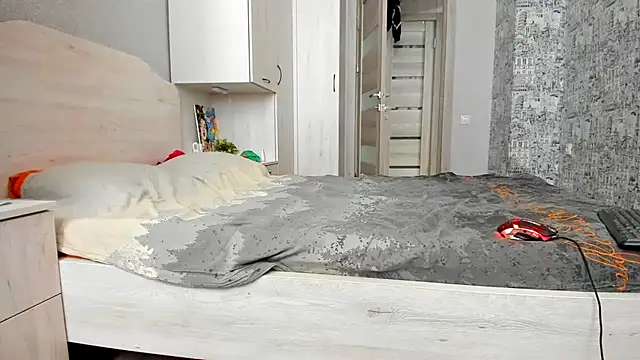 DUSSY_PUSSY - have fun with my pussy thru pantihose