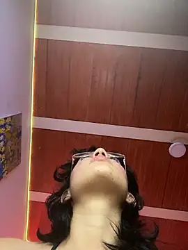 Velvet_wolfie - Squirtt