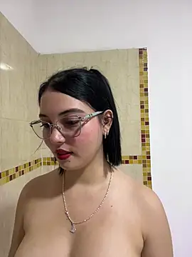 Julianne_valerin - SHOW PUSSY