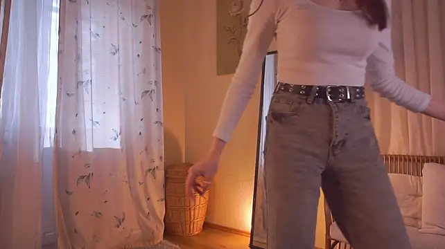 MarinSabine - Show my bra ?