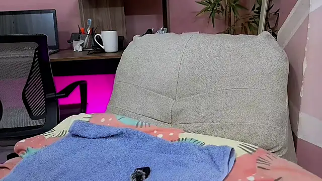 Pineappleflipped - SPANK ASS HARD
