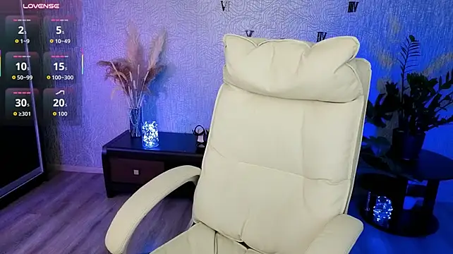 NikaSkyLove - dildo in pussy and squirt