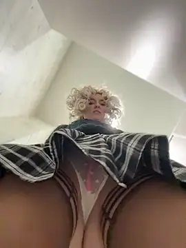 Crazy-Rosa - Hi guys 💋play with my 💋