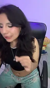 HollyPeachh - Domi over panty + boobs out + 5 min