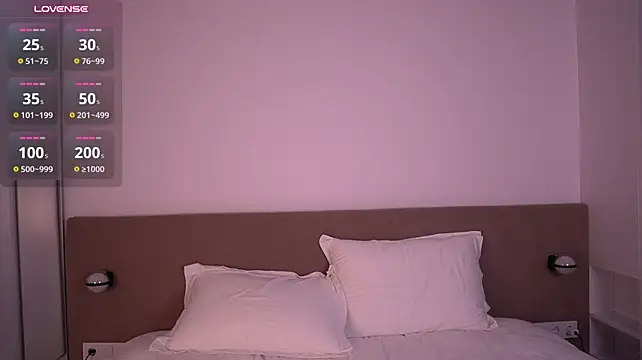 PinkyVenom__ - to sit on your face