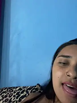 Zara344 - Dedos en la cola👅