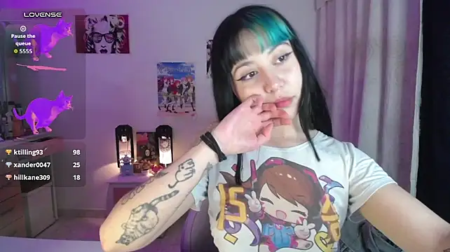 Iris_sky - naked and spanks