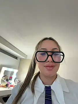 Mialunaxx - Dildo en 4