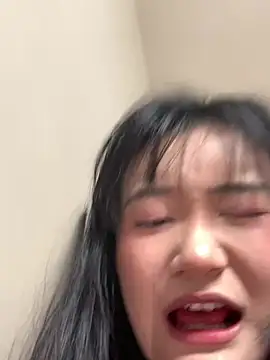 CCAV217 - 用手插屁股Put your hand in your butt