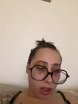Queenlo_xxx - gagne 2 vidéos très HARD💦