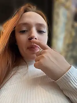 LisaCatt - dildo in pussy
