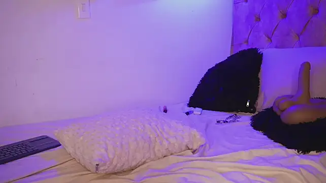 Daddysgirl1_ - oil in tits close up