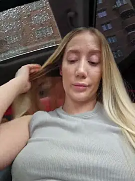 SvetLive - Big squirt in car 💦💦💦