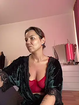 MiraMiss - every tip +1000 to your carma