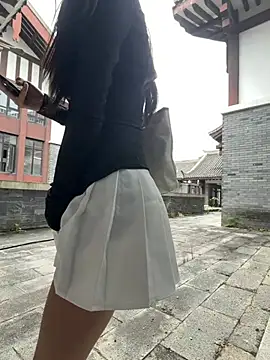 Xiao-Lin - 户外脱内衣漏奶1分钟
